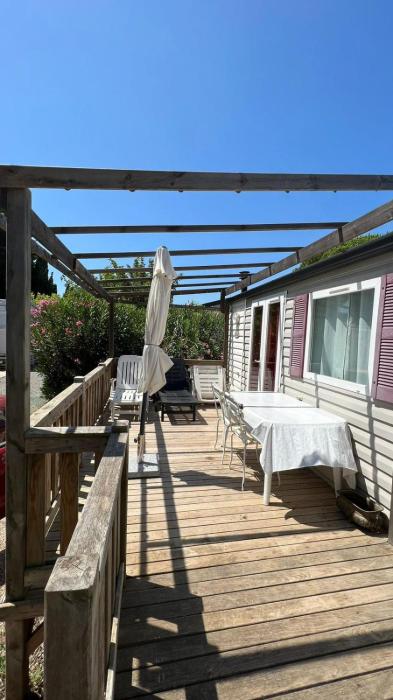 Spacious chalet with furnished terrace