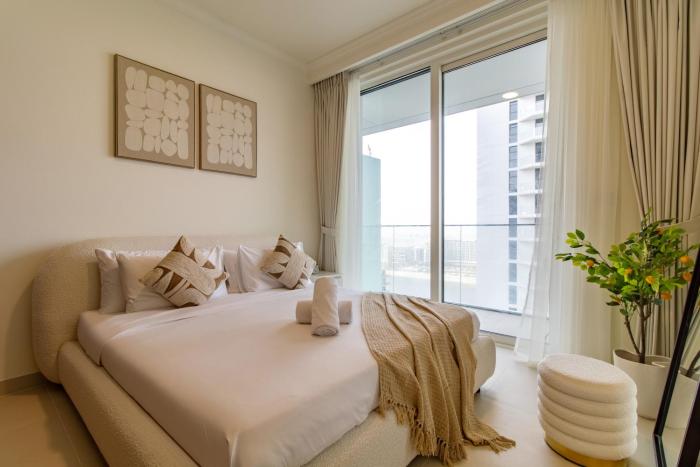 Lux and Spacious 1 Bed with Beach