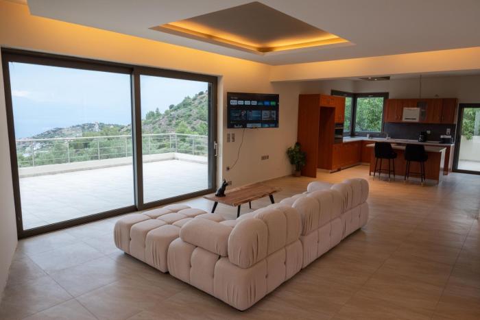 White Sand Loutraki Villa - Sea View