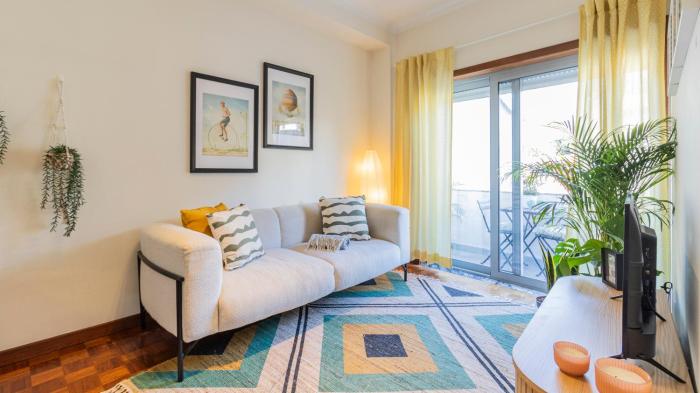 Adorable apartment center Nao