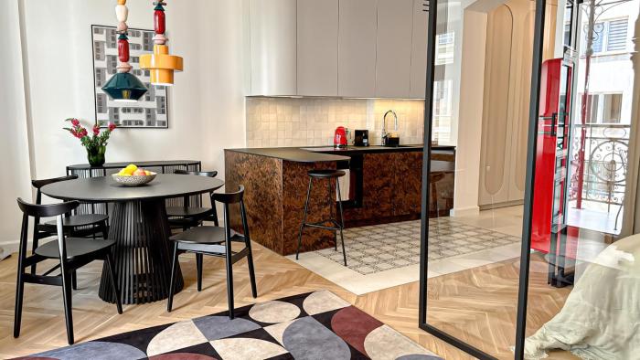 Artecento Premium by the Oder River, Wrocław Old Town, secure and free two-car underground parking, 24h self check-in