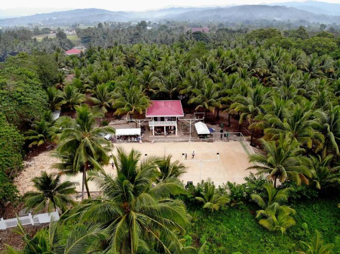 Cheskas Tennis Paradise & Beach House