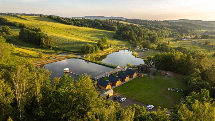 Domki Nad Stawami z Jacuzzi i Sauną 1