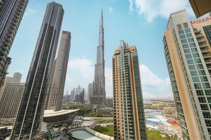 Act 1 Act 2 Towers, Luxury 4BR, Full Burj Khalifa View Balcony, Pool, Gym