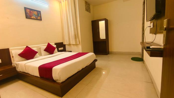 Hotel Veer Palace Near Railway & Bus Station Udaipur