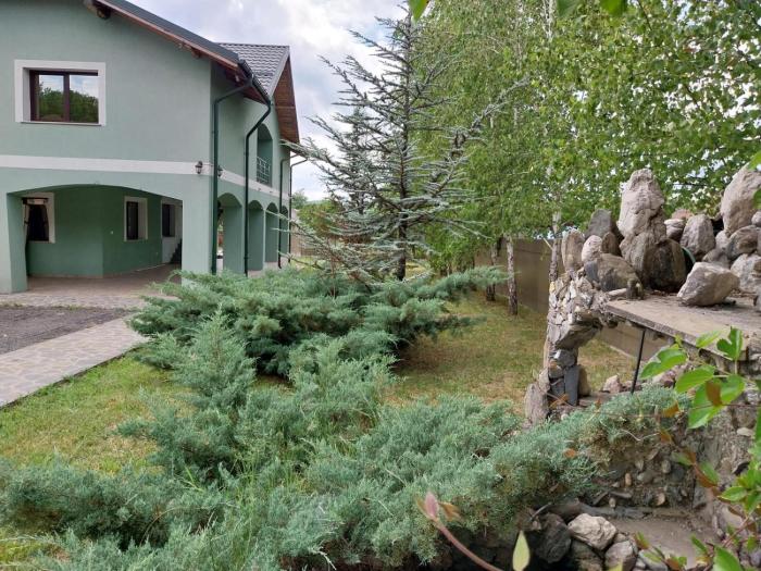 Vila cu 3 Dormitoare cu Acces la Lac