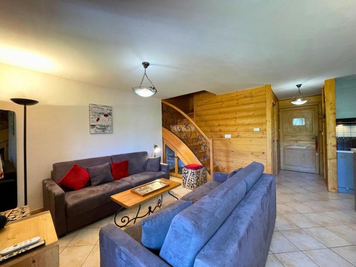 Les Menuires : Duplex 4 Pièces 810 pers, Wifi, Casier à Skis - FR-1-452-83