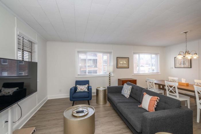 The Grand Elm Suite 1 - Sleeps 4