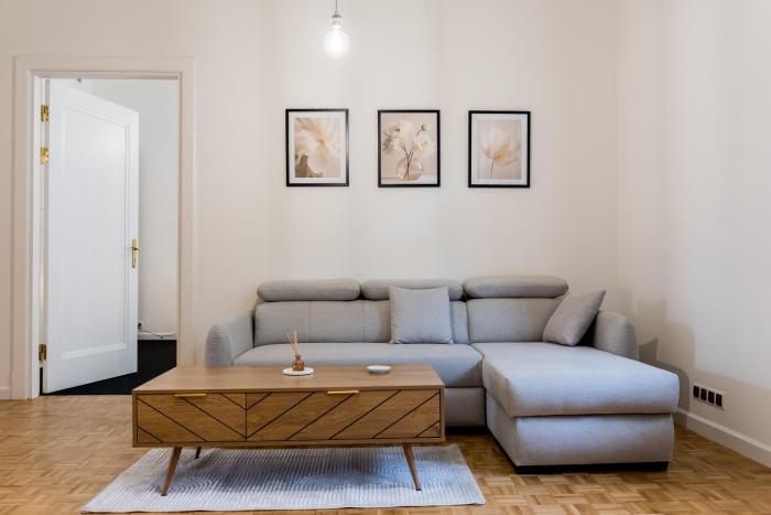 Kilińskiego Spacious Apartment by BookingHost