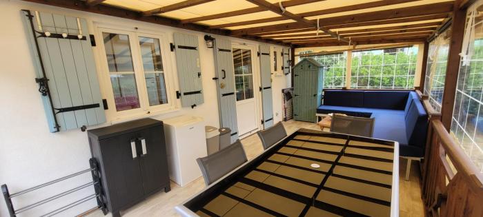 Chalet dans parc résidentiel privé avec wifi, piscine