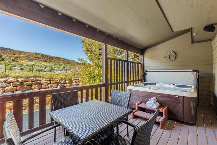Bear Hollow Heaven - Private Hot Tub 4 Bedroom Luxury Condo