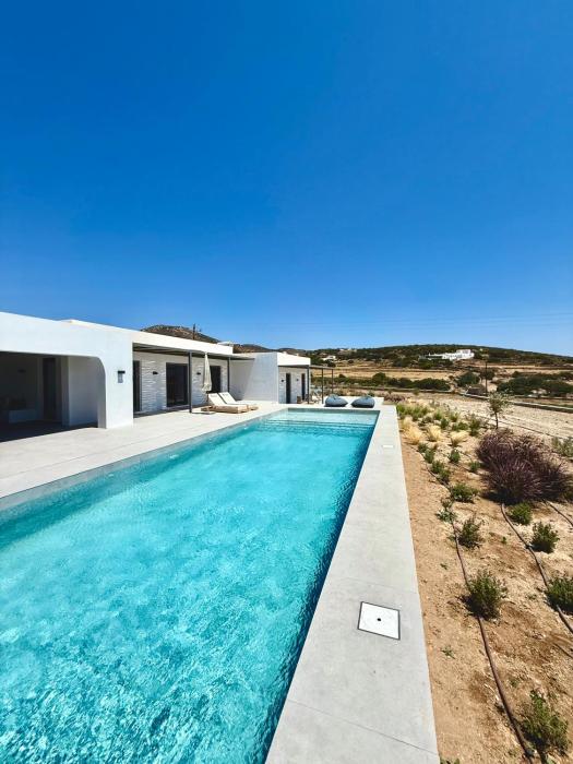 Faragas Hill Harmony Villa