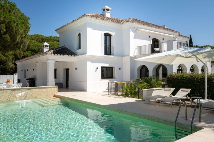 Villa Lioness exclusive villa with pool and sauna