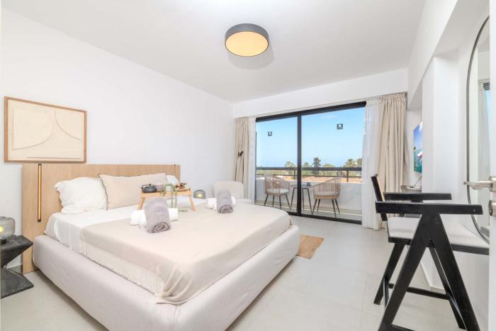 Finikoudes Marina View 202