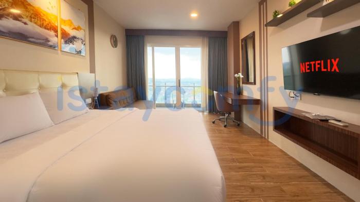 Studio Aston Residence 2209 City and Sea View