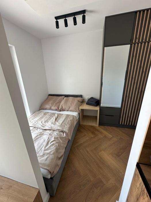 Nowa Apartmenty - parking lotniskowy