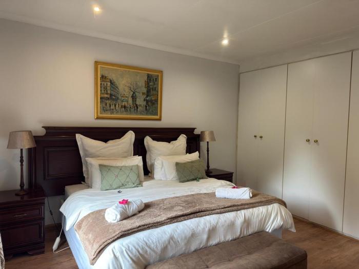 Private Bryanston Cottage, Garden, Uncapped Wi-Fi