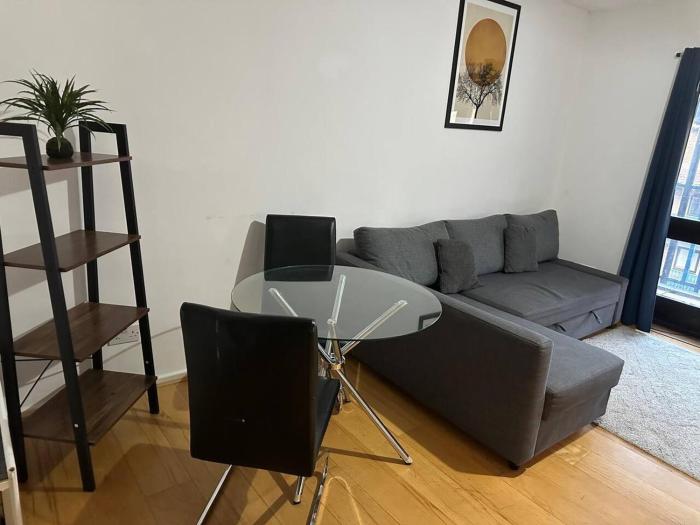 Elegant Dockside 2-Bed Stay