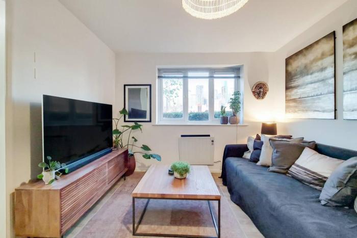 Peaceful Dockside Flat in E14