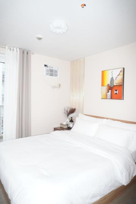 Modern Rustic Pet Friendly Condo in Mckinley Hill BGC