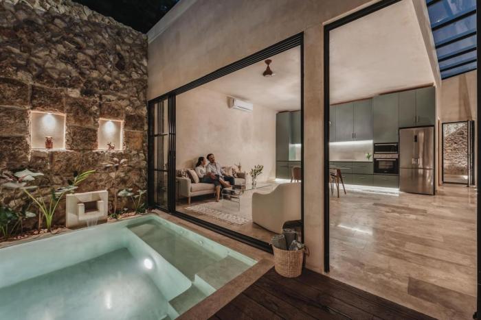 Casa Chomak - Colonial Luxury with a Private Outdoor Pool and Parking in Central Merida