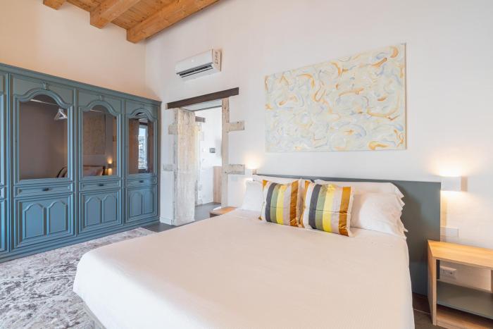 La Dimora di San Nicola Ortigia Boutique Apartments - Terrace & Jacuzzi Access