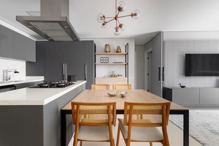 Apto 2 Quartos com Sacada Ed.Jardim Milano