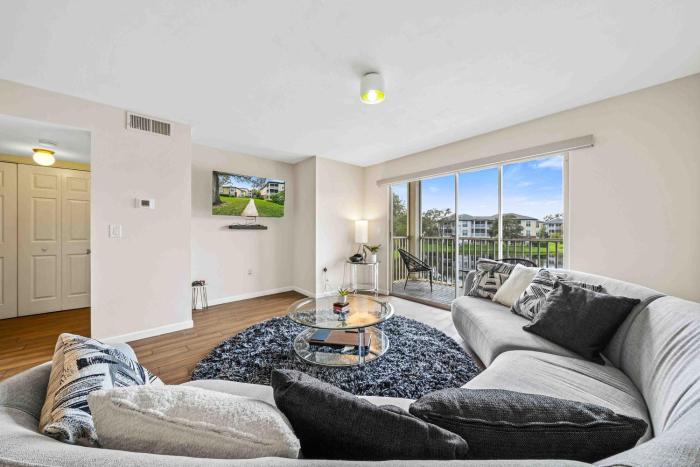 The Urban Oasis - Serene Views