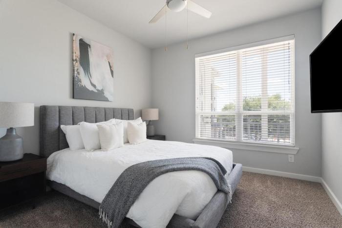 Landing Stylish 1BD Gym Yoga Studio