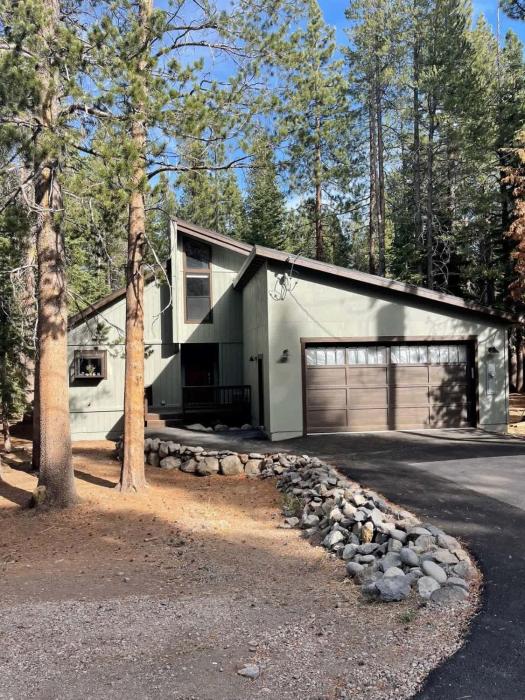 Glacier Forest Getaway HOA Access