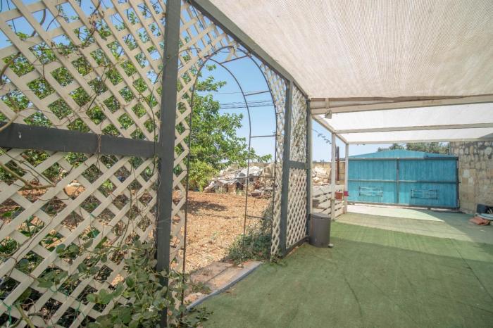 Charming Traditional Farmhouse