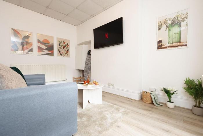 The Central Loft- lush 1Bd Flat, up to 4ppl