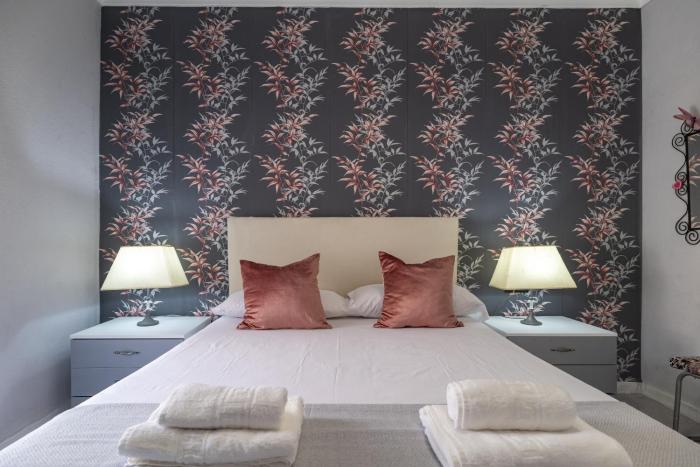 Encantadora Casa De Dos Plantas En Pleno Centro