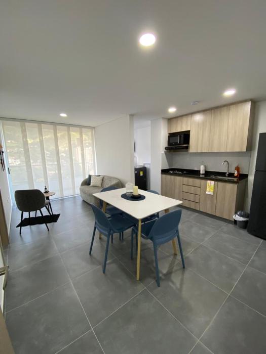 calido y tranquilo apartamento