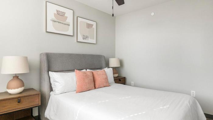 Birmingham Business District Apartments by Landing