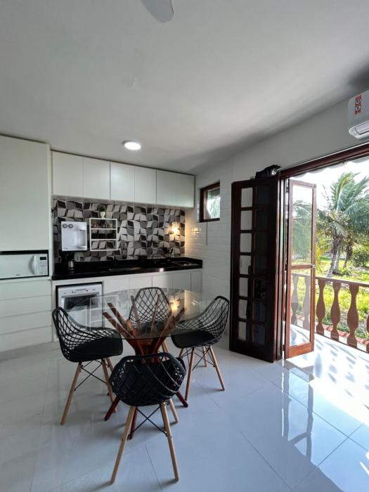 Apto a 100 metros da PRAIA com PISCINA, SAUNA e ESTACIONAMENTO