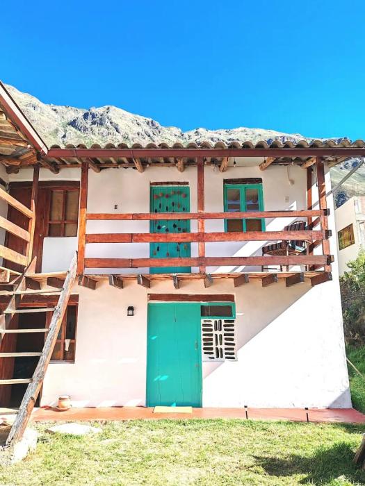 Casita en Ollantaytambo con vista a las montañas