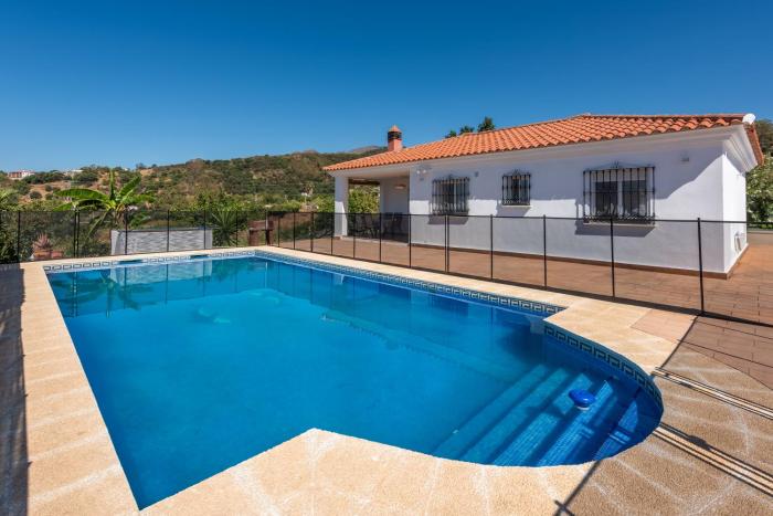 Casa con piscina La Madriguera