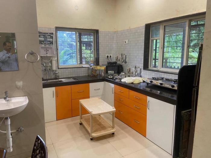 Paradise farm house, Girivan