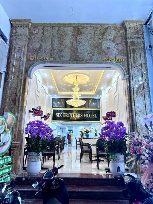 Six Brothers Boutique Hotel