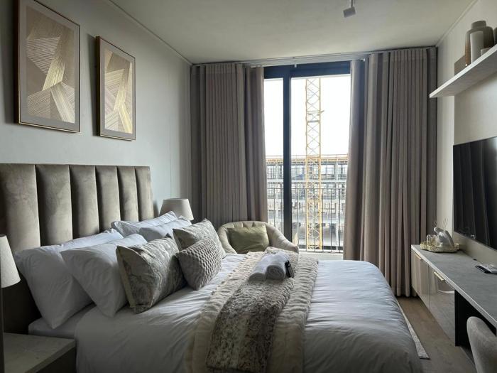 Khenjadji At One Rosebank