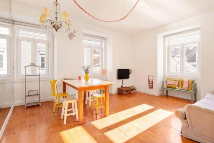 GuestReady - Modern Apt near Alcântara Scenic View