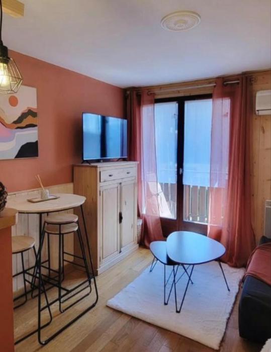 Appartement avec balcon vue montagne à Bellevaux