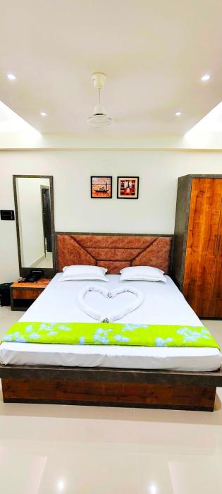 Manyavar Guest House Rooms & Family Service Flats