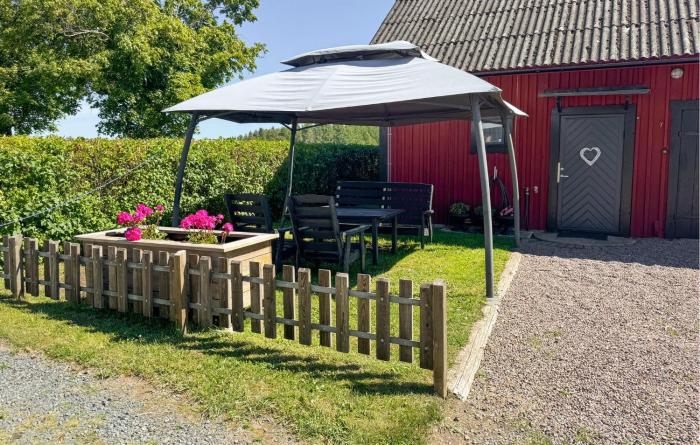 1 Bedroom Nice Apartment In Aneby