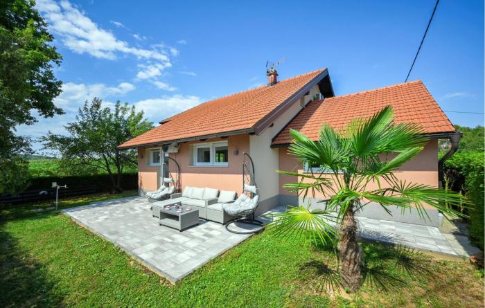 2 Bedroom Cozy Home In Duga Resa