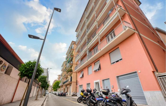 Cozy Apartment In Chiavari With Wifi