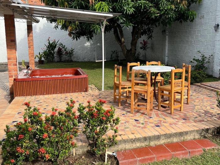 Casa Vacacional con Jaccuzi privado- Centro de Anapoima