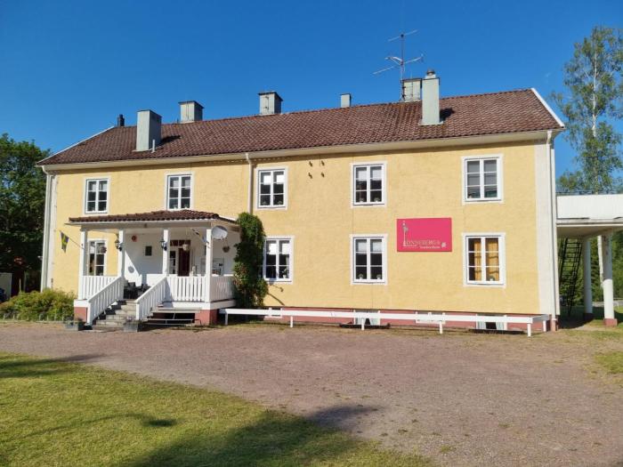 Lönneberga Vandrarhem & Hostel