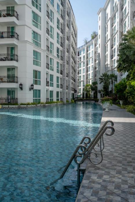 Olympus city garden by tulipstays